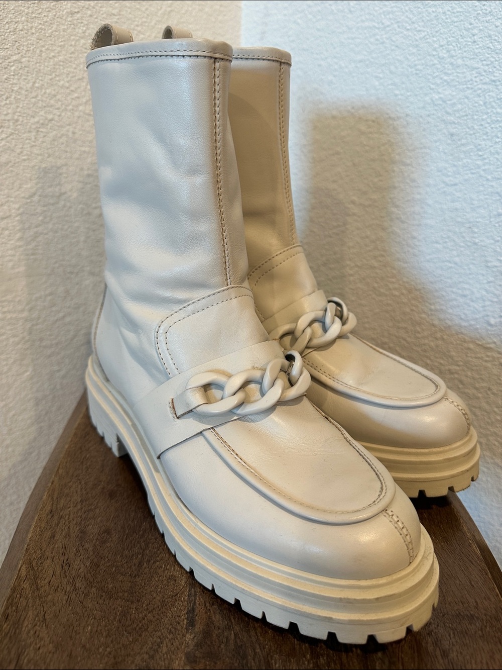 Napoleoni Italian Soft White Vitello Leather Chain Boots Size 39 (US 8.5)